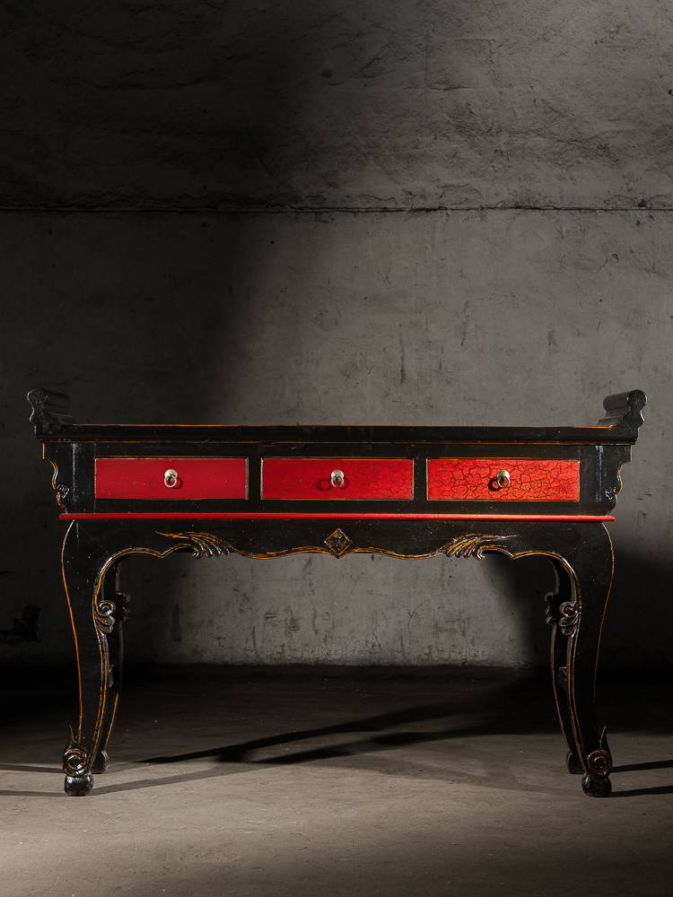 Консоль черная с красными ящиками и резными гнутыми ножками "Цяотоуань" ДОМАШНЯЯ ОБСТАНОВКА  017340 Красный;черный Santreyd  - Вид №1