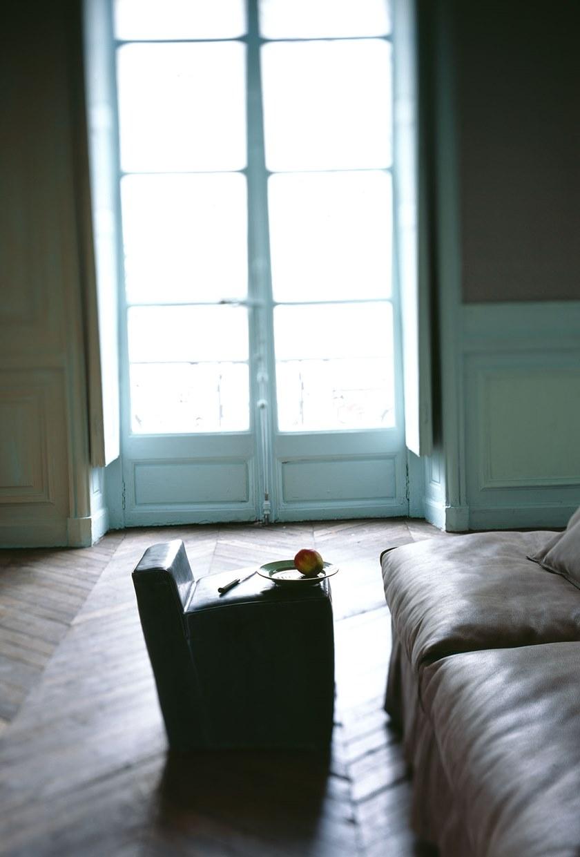 BAXTER Кресло из стекловолокна, обтянутое кожей Graz baby sun-id-1365096 - Вид №1