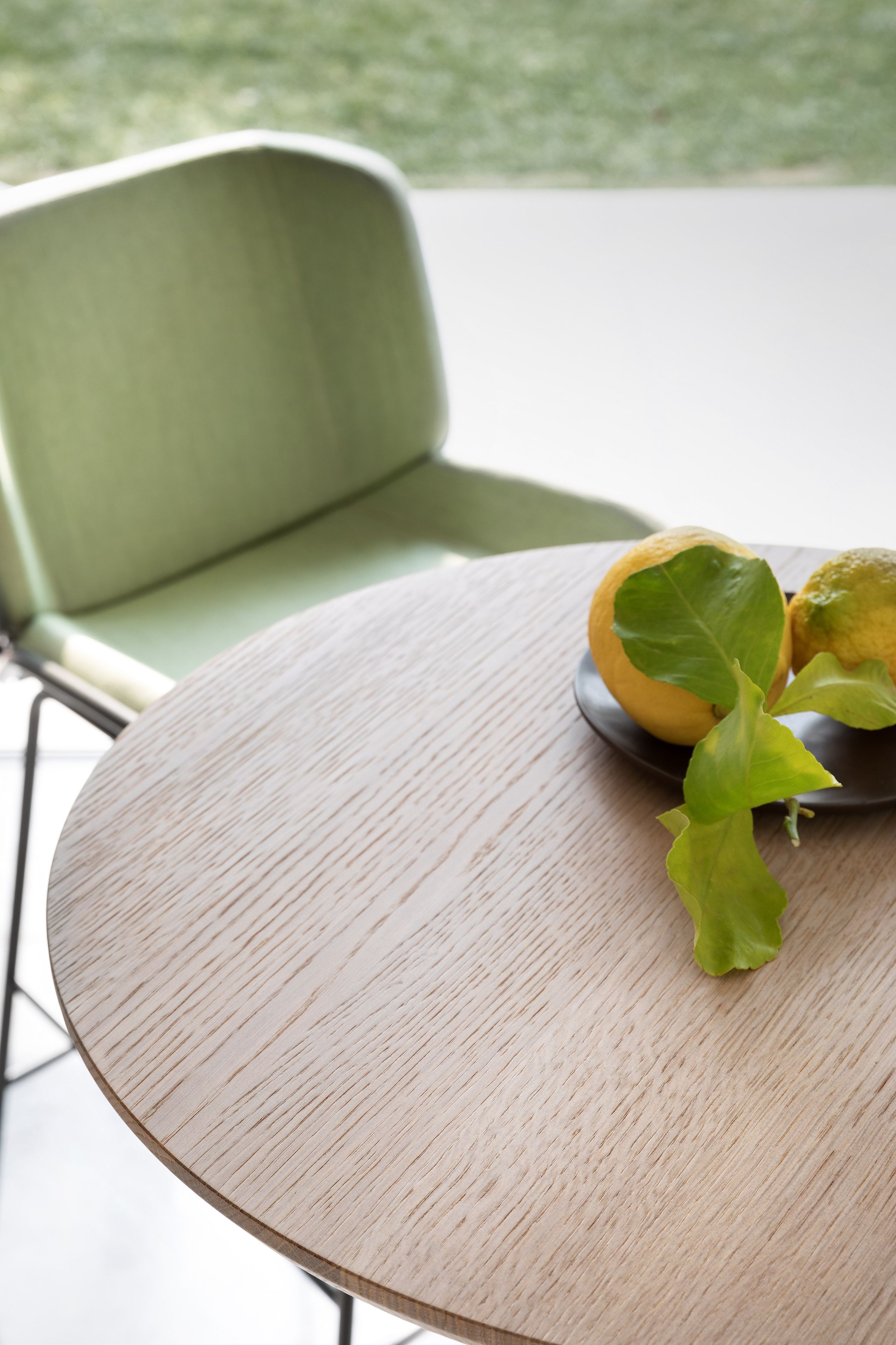 Металлический мягкий табурет с подставкой для ног со спинкой TrabA' Кожа ARCH-00045469 - Вид №18