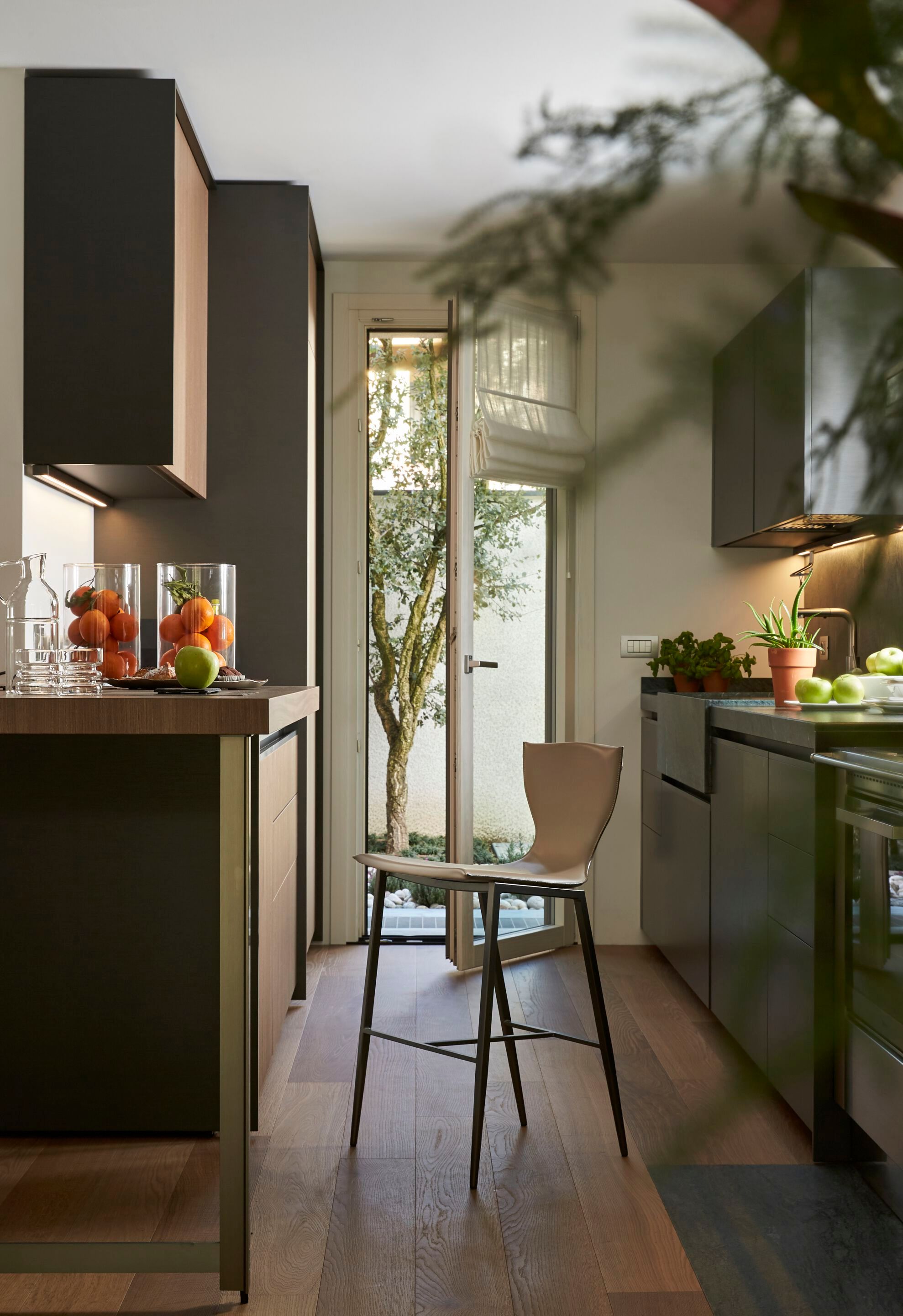 Высокий кожаный стул со спинкой Casa Covre VARENNE ARCH-00133848 - Вид №7