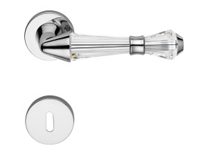 Латунная ручка в классическом стиле с кристаллами Swarovski® на розетке с насадкой