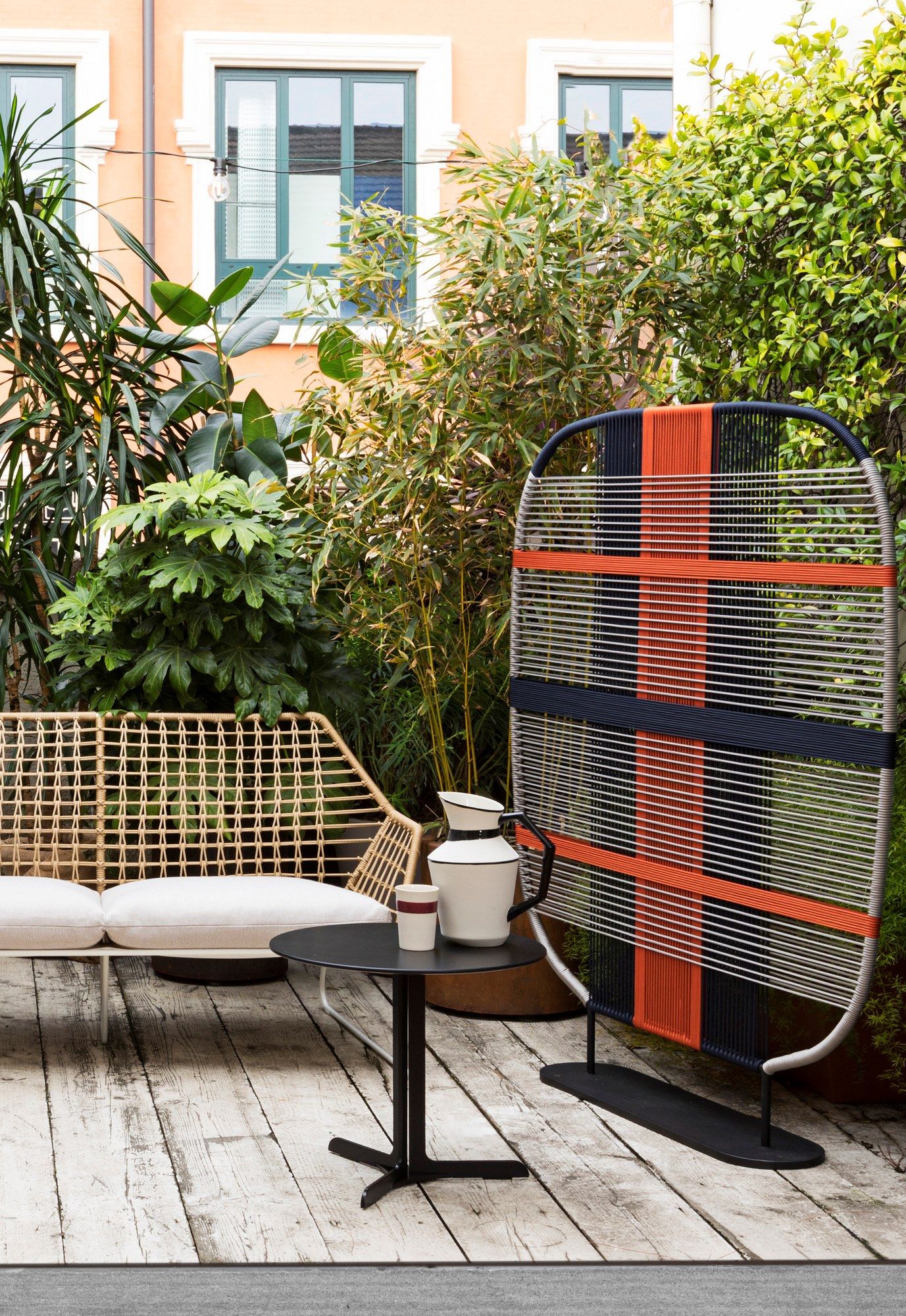 Круглый журнальный столик с верхней частью HPL и металлическими ножками Saba Italia ARCH-00060690 - Вид №3