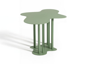 Стальной обеденный стол