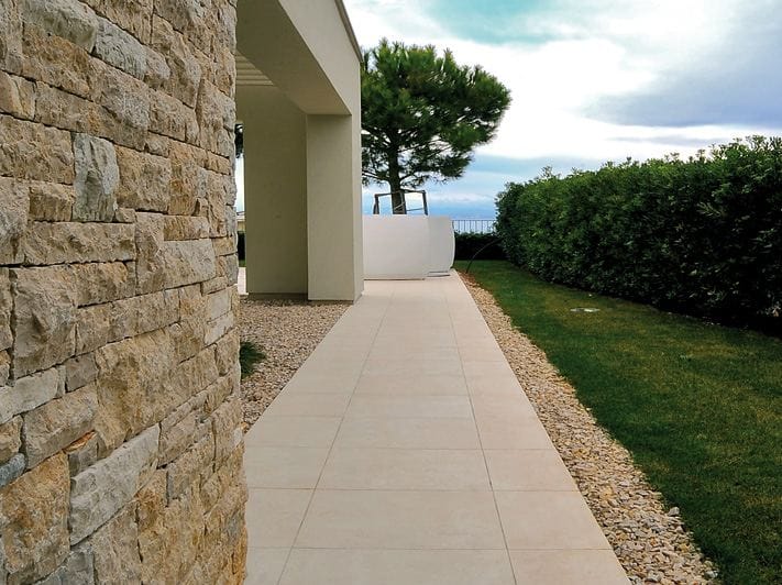 Напольная плитка из керамогранита с эффектом камня ARIOSTEA CM2 OUTDOOR ARCH-00014742