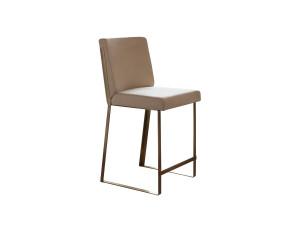 Высокий кожаный стул со спинкой