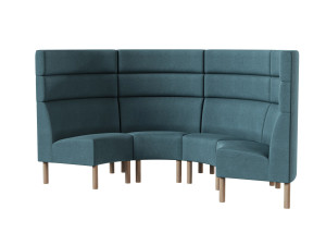 Изогнутый тканевый диван с высокой спинкой