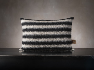 Прямоугольная подушка из мохера