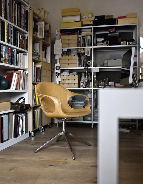 Kristalia 4-спицевое кожаное кресло с подлокотниками Elephant sun-id-1509816 - Вид №1