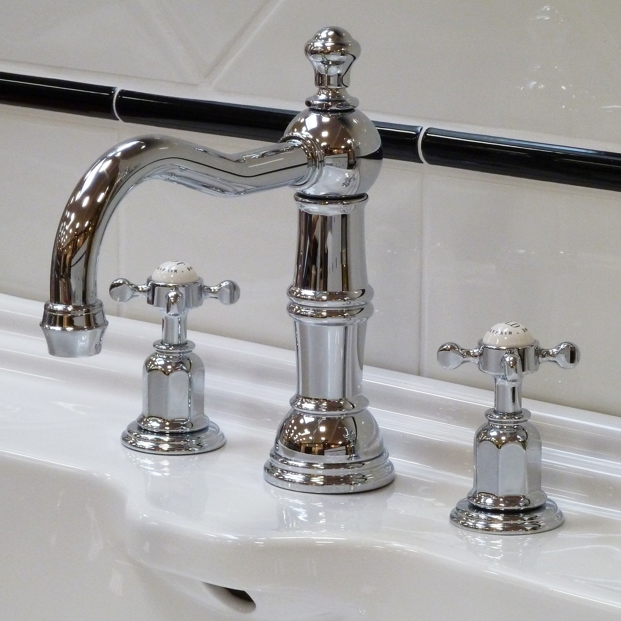 Traditional bathrooms Смеситель для умывальника CROSSHEAD на 3 отверстия Pr3721/ag  - Вид №1