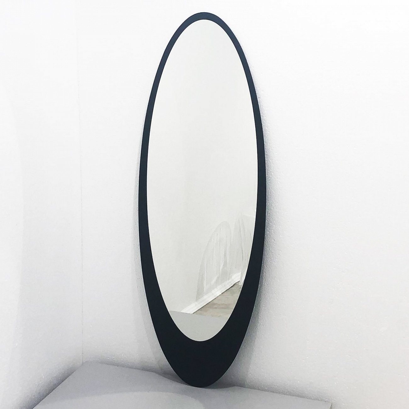 Зеркало овальное черное асимметричное "Джой" GRAUM ДИЗАЙНЕРСКИЕ 304132 Черный  - Вид №5