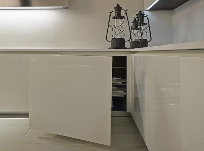 RIFRA Глянцевая белая лакированная кухня Line sun-id-1481454 - Вид №7