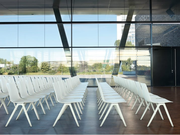 Пластиковый штабелируемый стул Brunner A-Family ARCH-00004836 - Вид №1