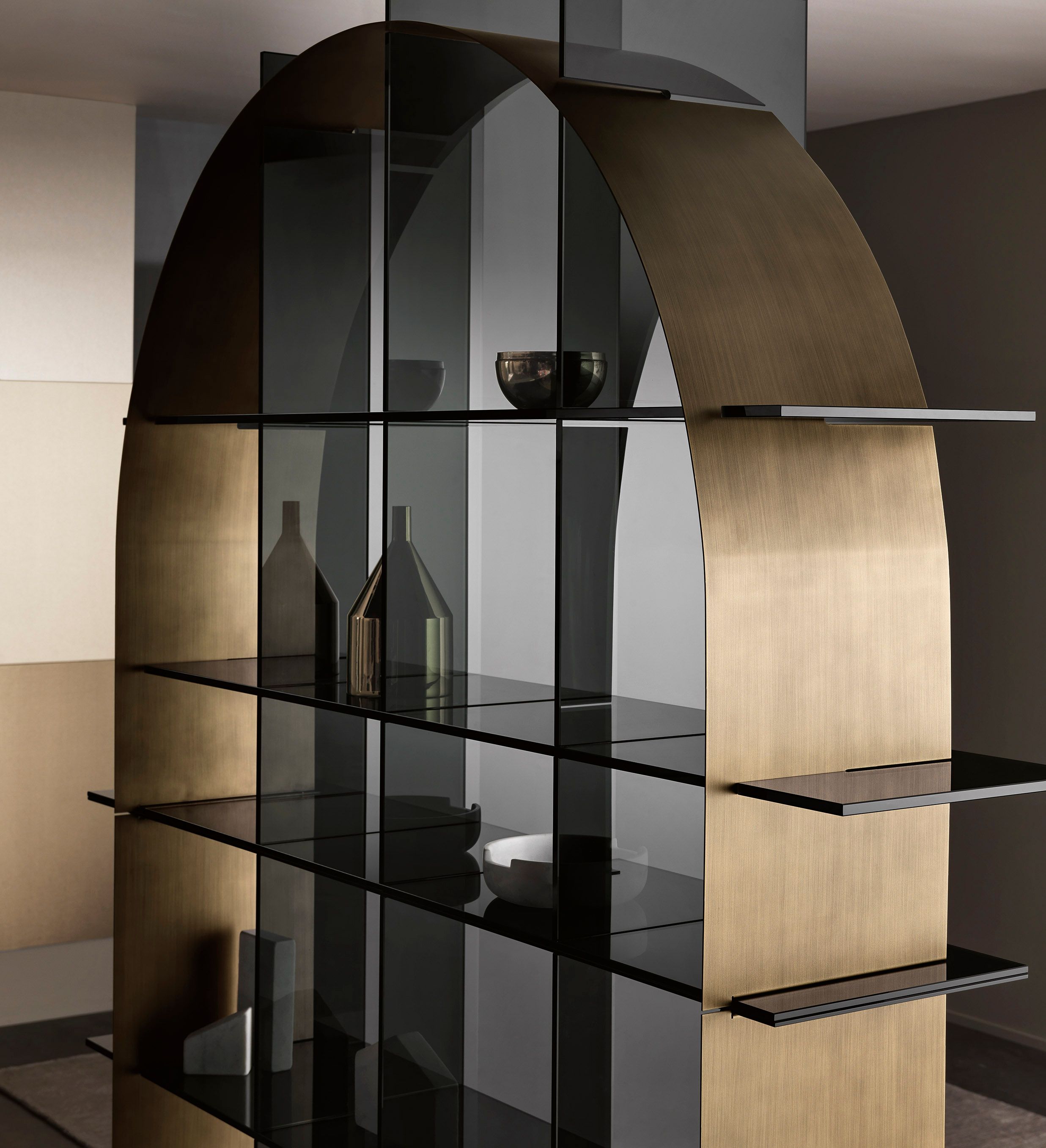 Двухсторонняя самонесущая Книжная полка из листового металла и стекла Tonelli Design PARADIGMA ARCH-00092259 - Вид №1