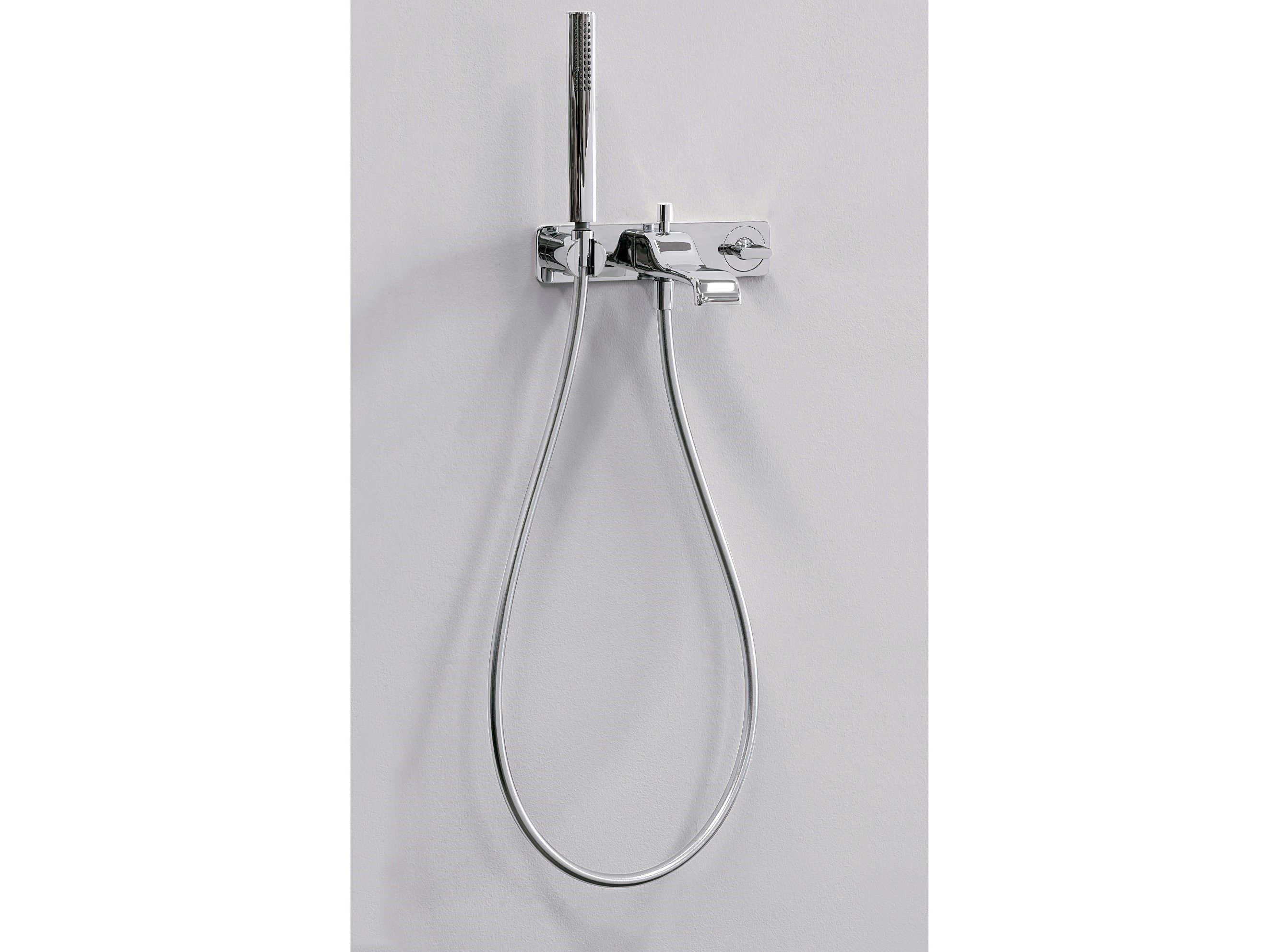 Однорычажный настенный смеситель для ванны с ручным душем Ceramica Flaminia Noke' ARCH-00022598 - Вид №1