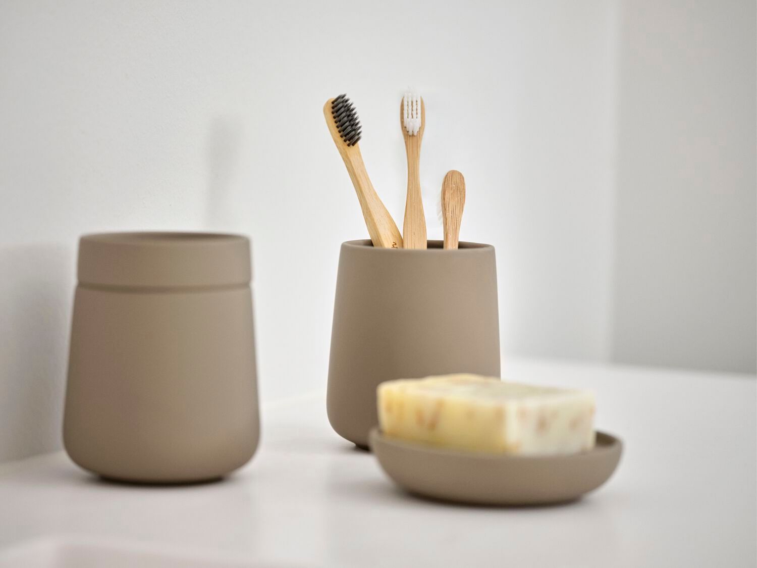 Керамический держатель зубной щетки ZONE DENMARK Nova One ARCH-00062879 - Вид №6