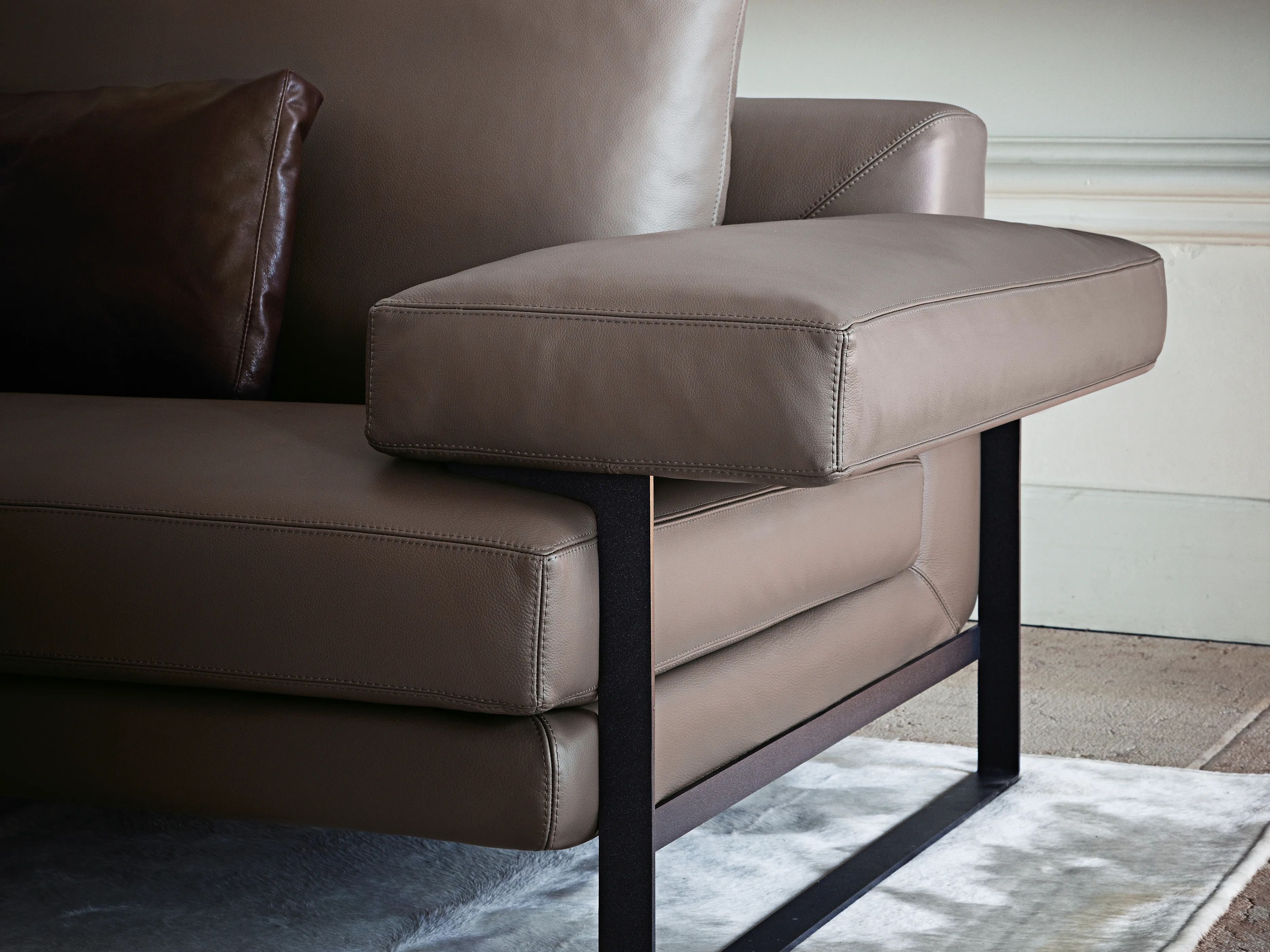 2-местный кожаный диван Arketipo EGO ARCH-00090928 - Вид №2