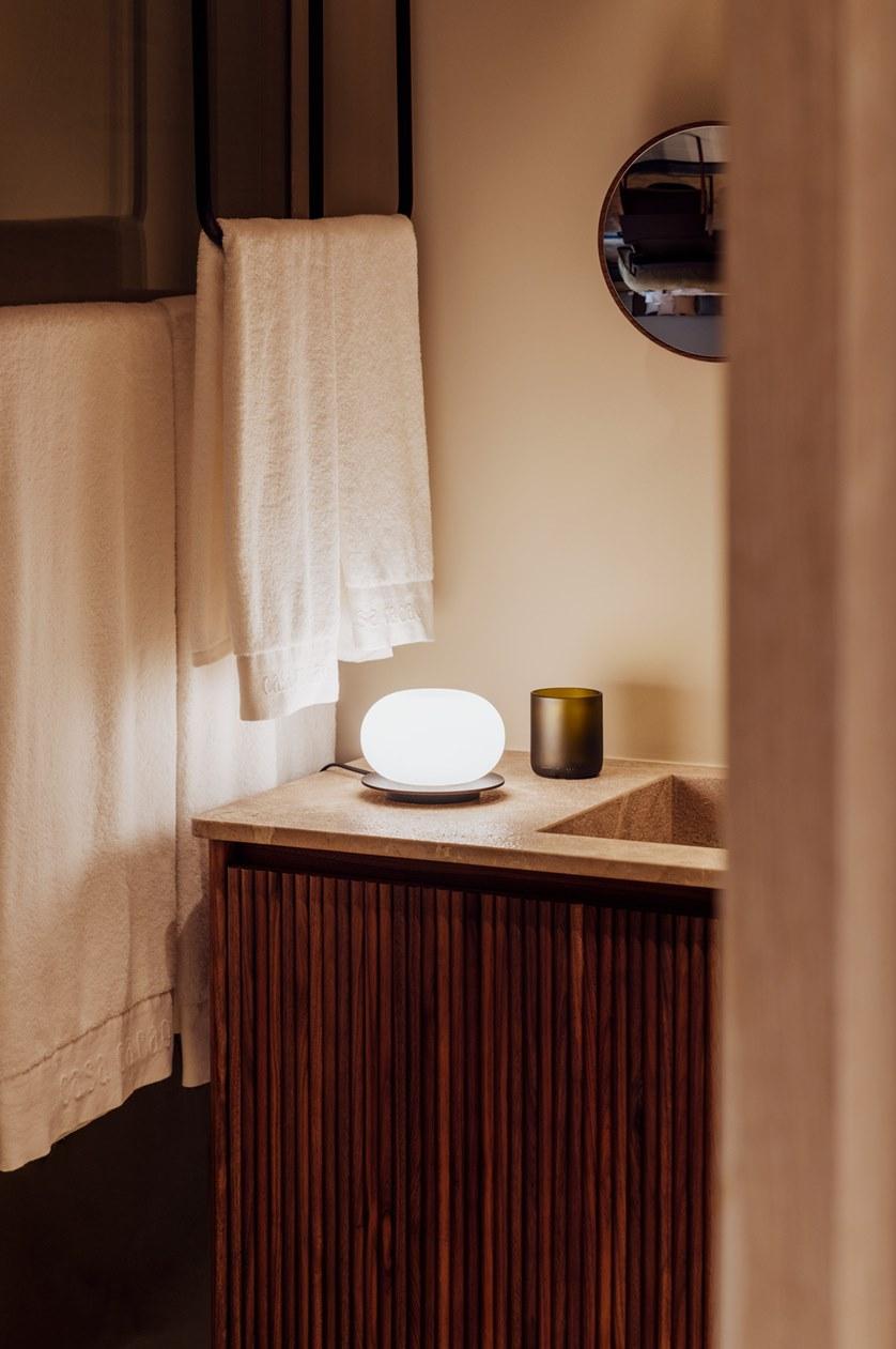 Milan Iluminacion Настольная лампа из ясеня и дутого стекла Knock 6715 - Вид №6