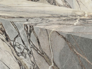 Столешница из керамогранита с мраморным эффектом