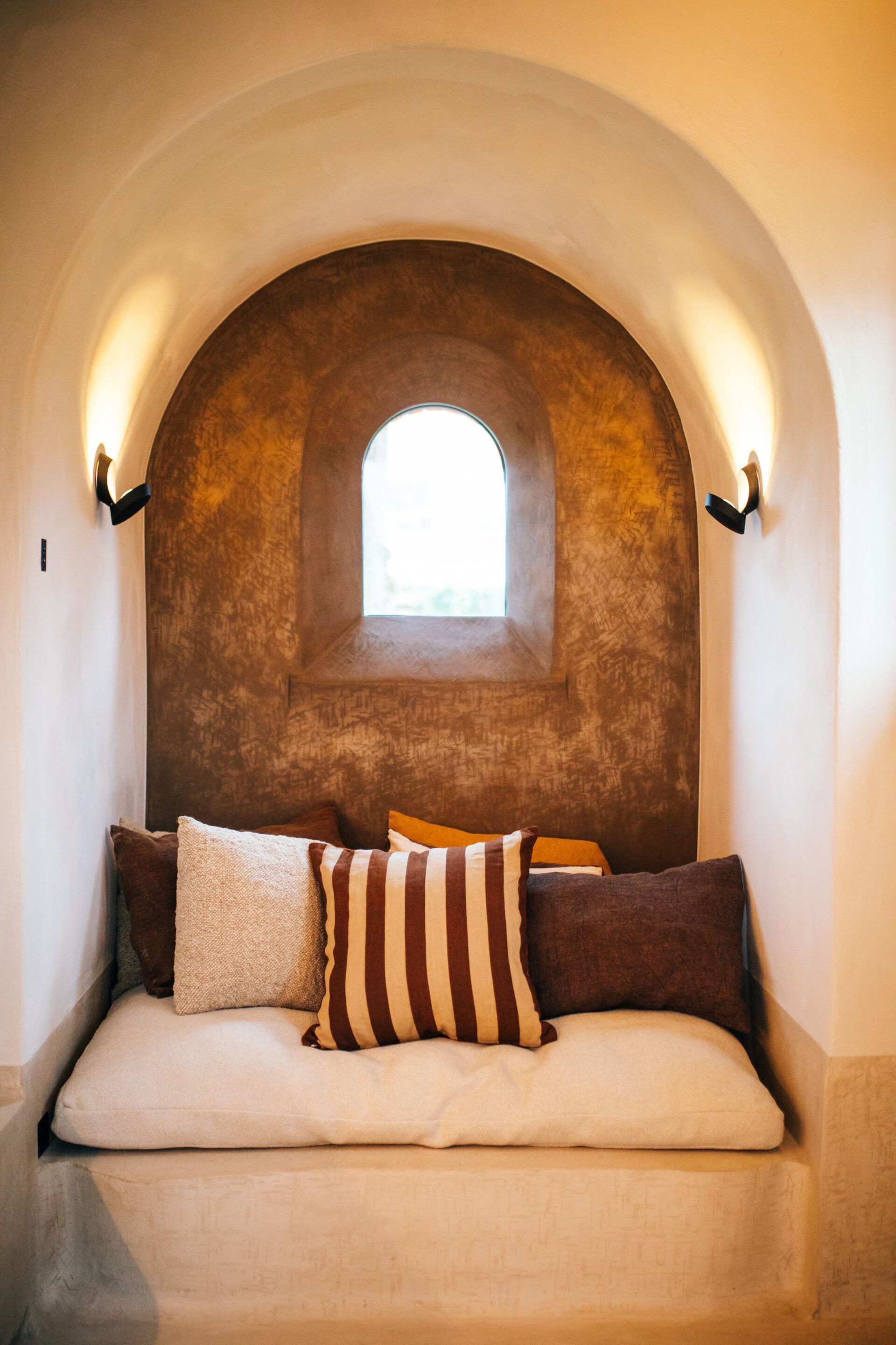 Льняная квадратная полосатая подушка POMAX WILDLIFE ARCH-00034736 - Вид №3