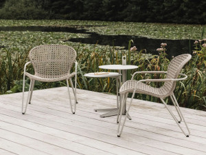 Штабелируемое алюминиевое кресло с подлокотниками