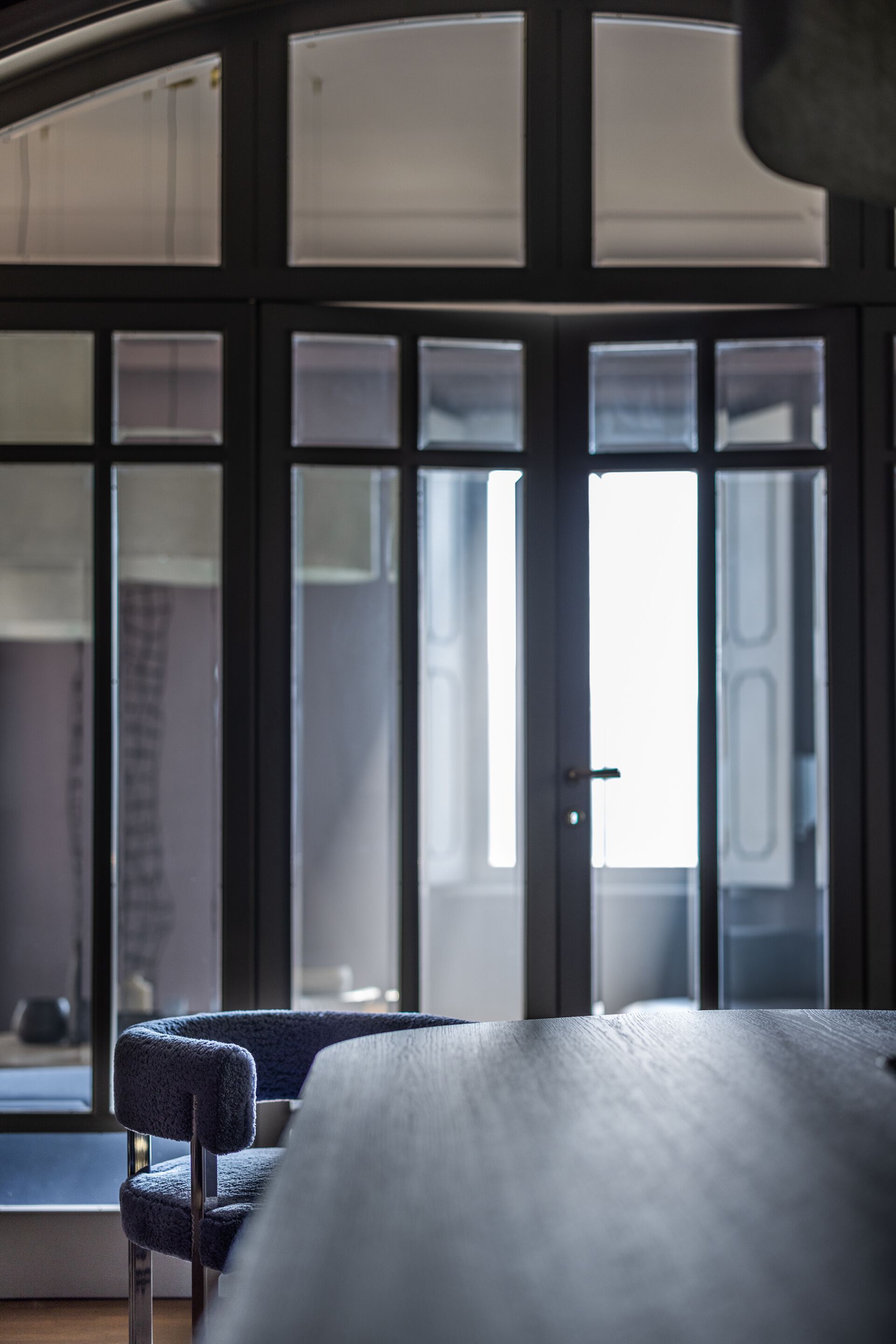 Овальный стол из массива дерева Baxter Grace ARCH-00089032 - Вид №4