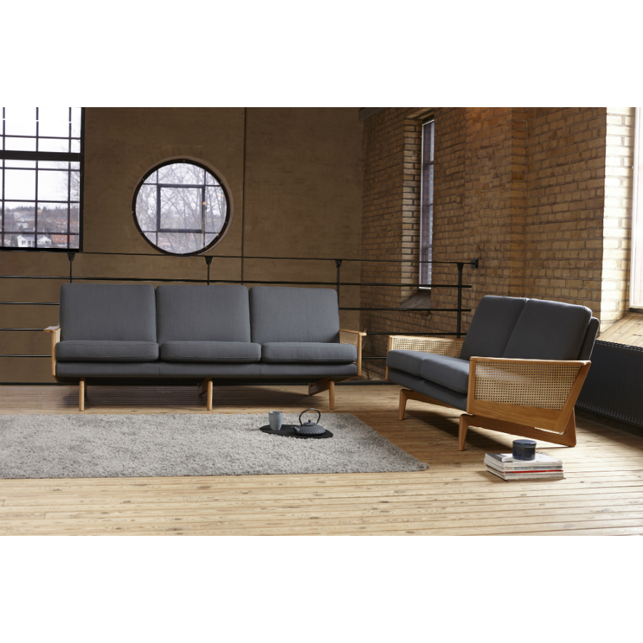 Диван трехместный Egsmark с деревянными подлокотниками, лакированный дуб, темно-голубой Kragelund 20203202246 - Вид №2