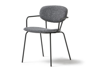 Мягкий тканевый стул с подлокотниками