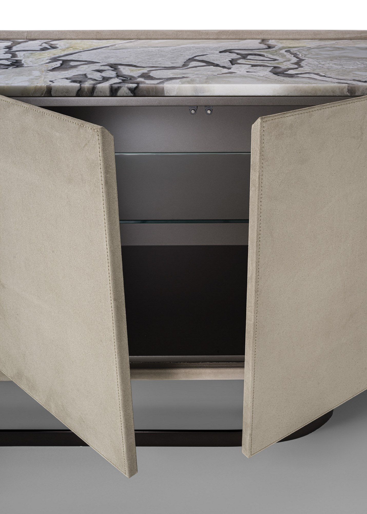 Двухсторонний кожаный шкаф с распашными дверями Longhi Loveluxe 2021-Rhythm'21 collection ARCH-00051580 - Вид №1