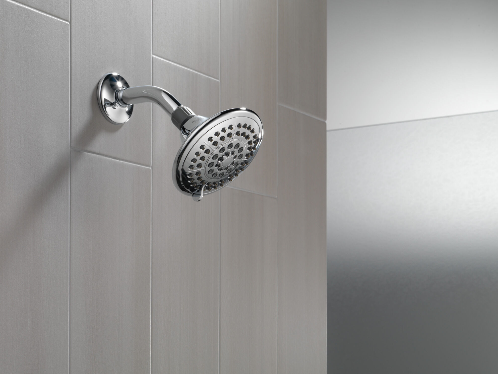75554C Душевая лейка с 5 настройками Delta Faucet Universal Showering Хром  - Вид №3