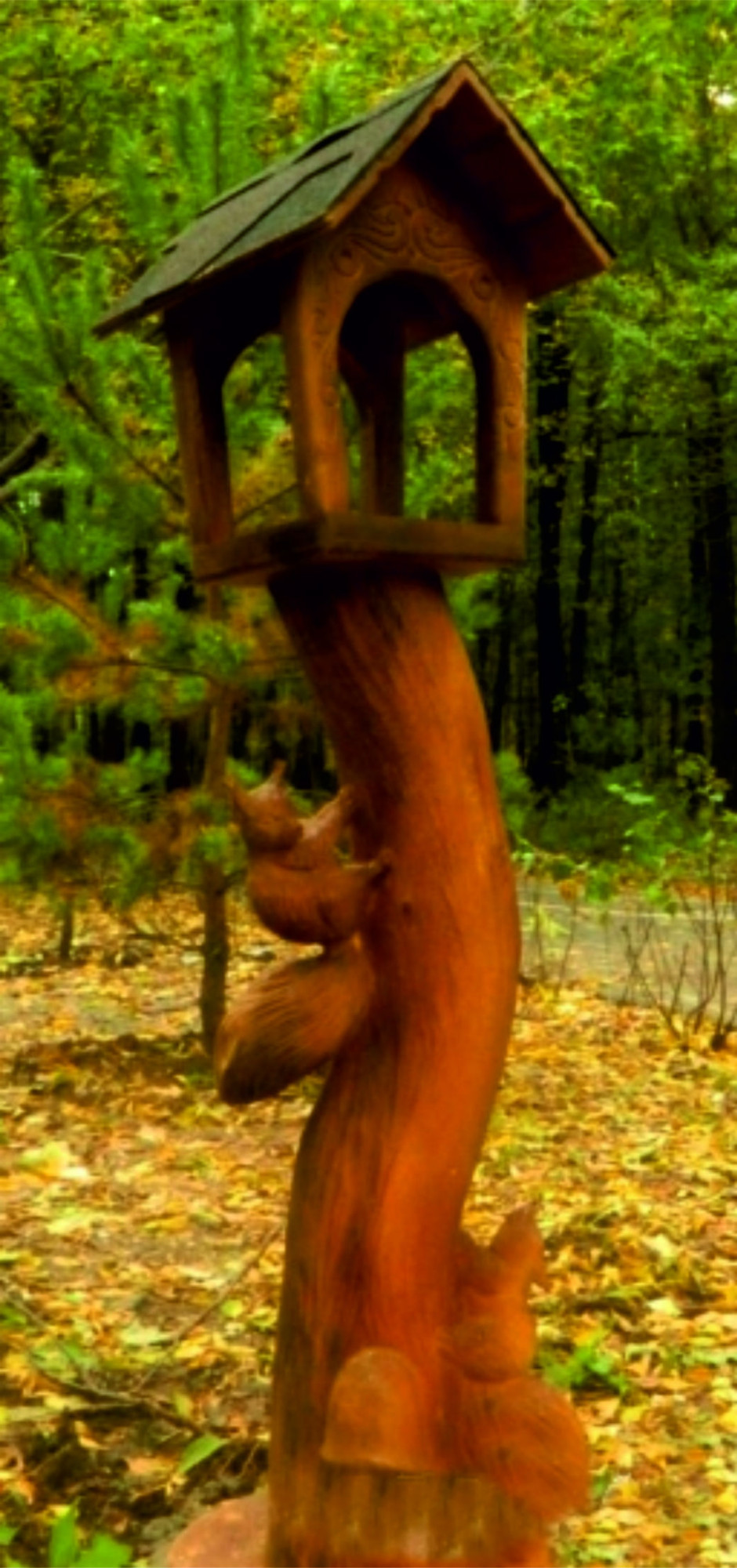 BD101-SD.KP БЕЛКИ на дереве, кормушка для птиц (дерево) LAB.Space 