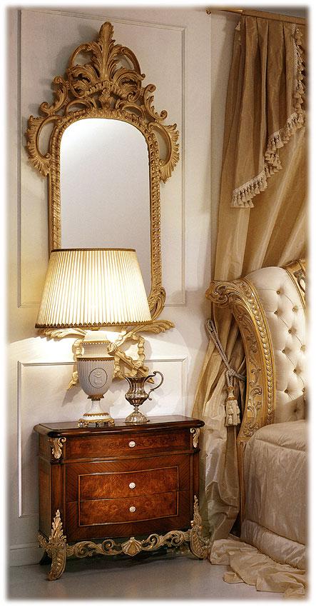 Тумбочка Trianon CARLO ASNAGHI 10361 Epoque