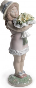 10669036 LLADRO Фигурка Lladro "Букет в подарок"  5x18см Фарфор