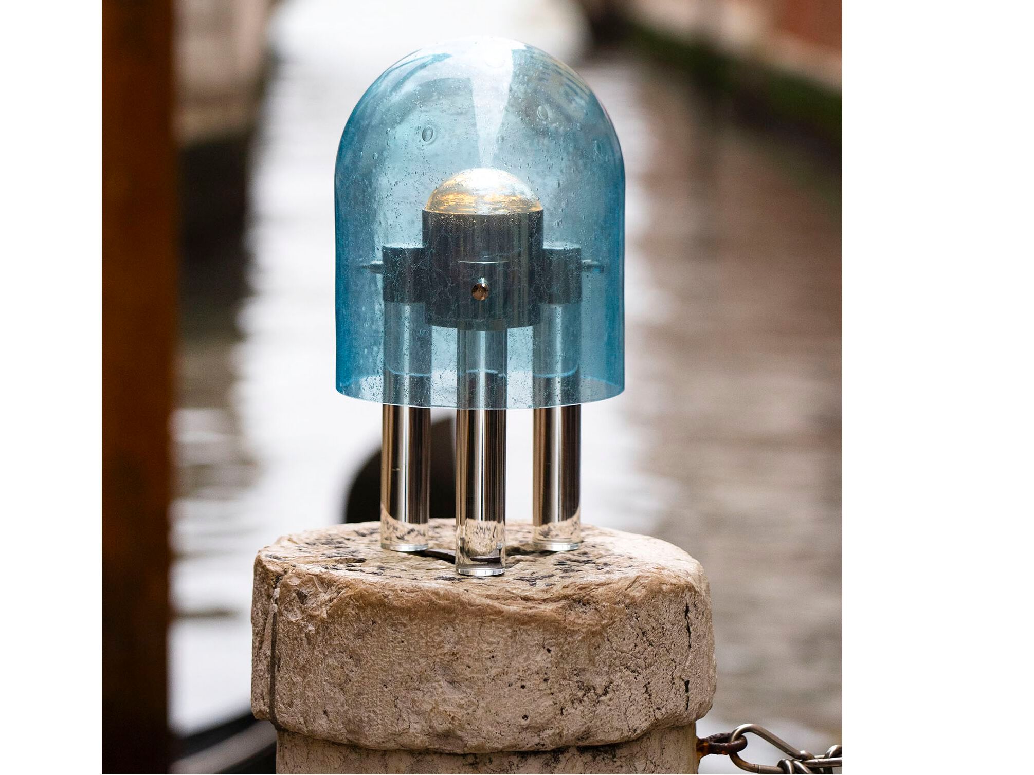 Настольная лампа с батарейным питанием из муранского стекла MULTIFORME Apollo 9 ARCH-00107537