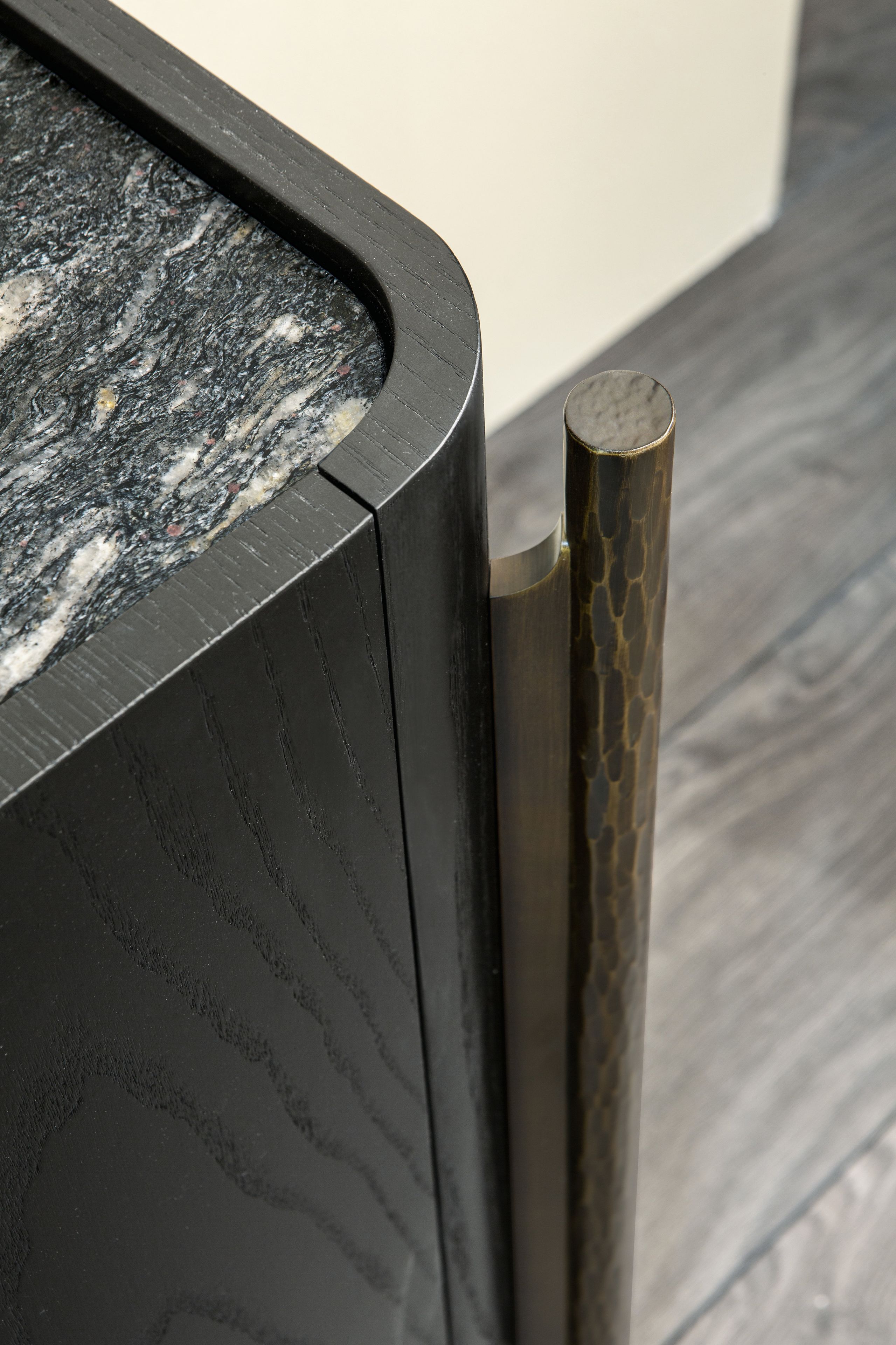 Шкаф из ясеня с распашными дверями Cantori Шанхай ARCH-00048858 - Вид №3