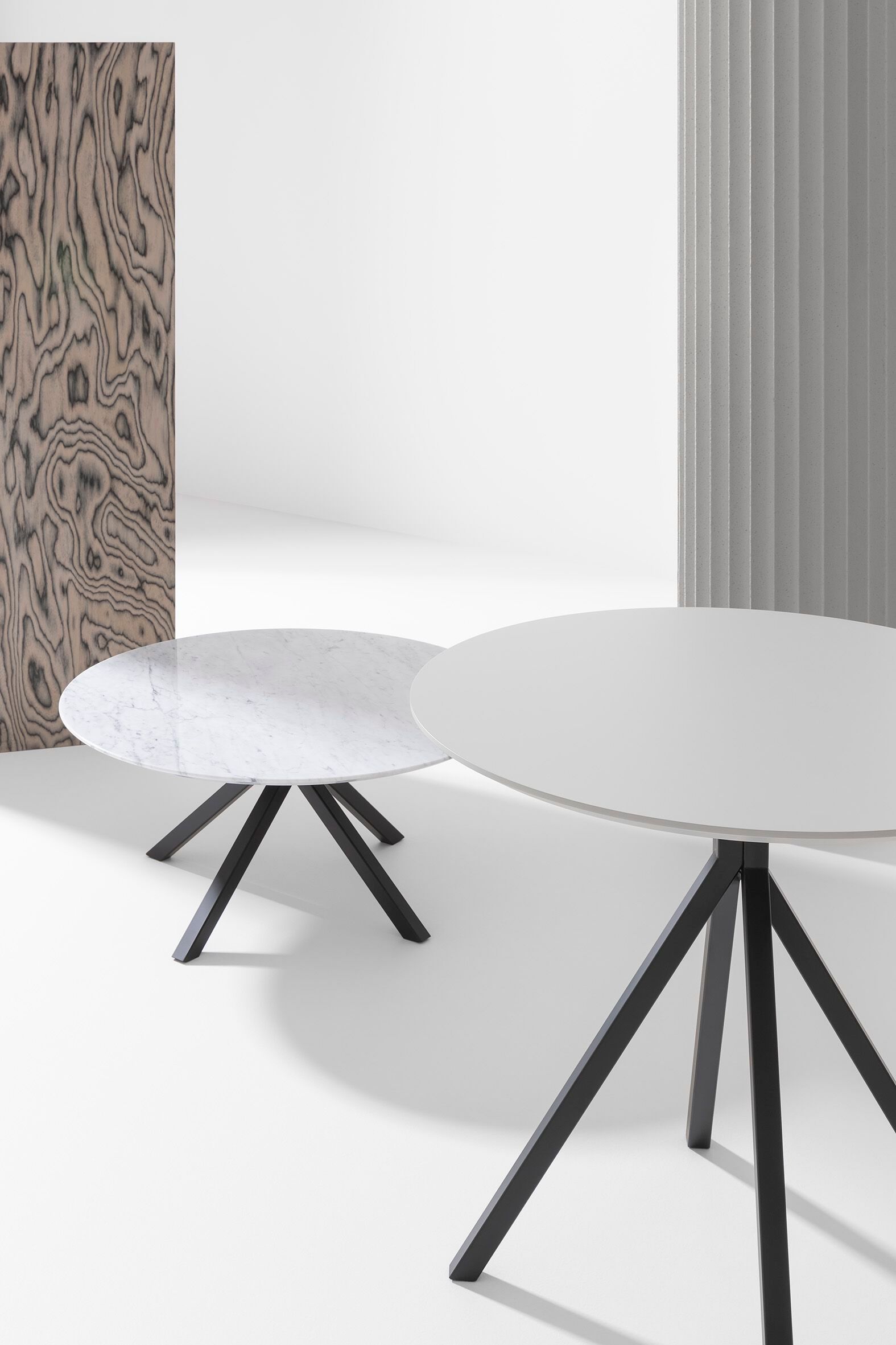 Круглый журнальный столик с каркасом из ореха или бука Billiani Grapevine ARCH-00117528 - Вид №4