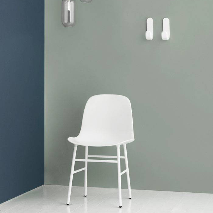 Стул без ручек Form с металлическими ножками 78х48х52 см, белый Normann Copenhagen 602810 - Вид №1