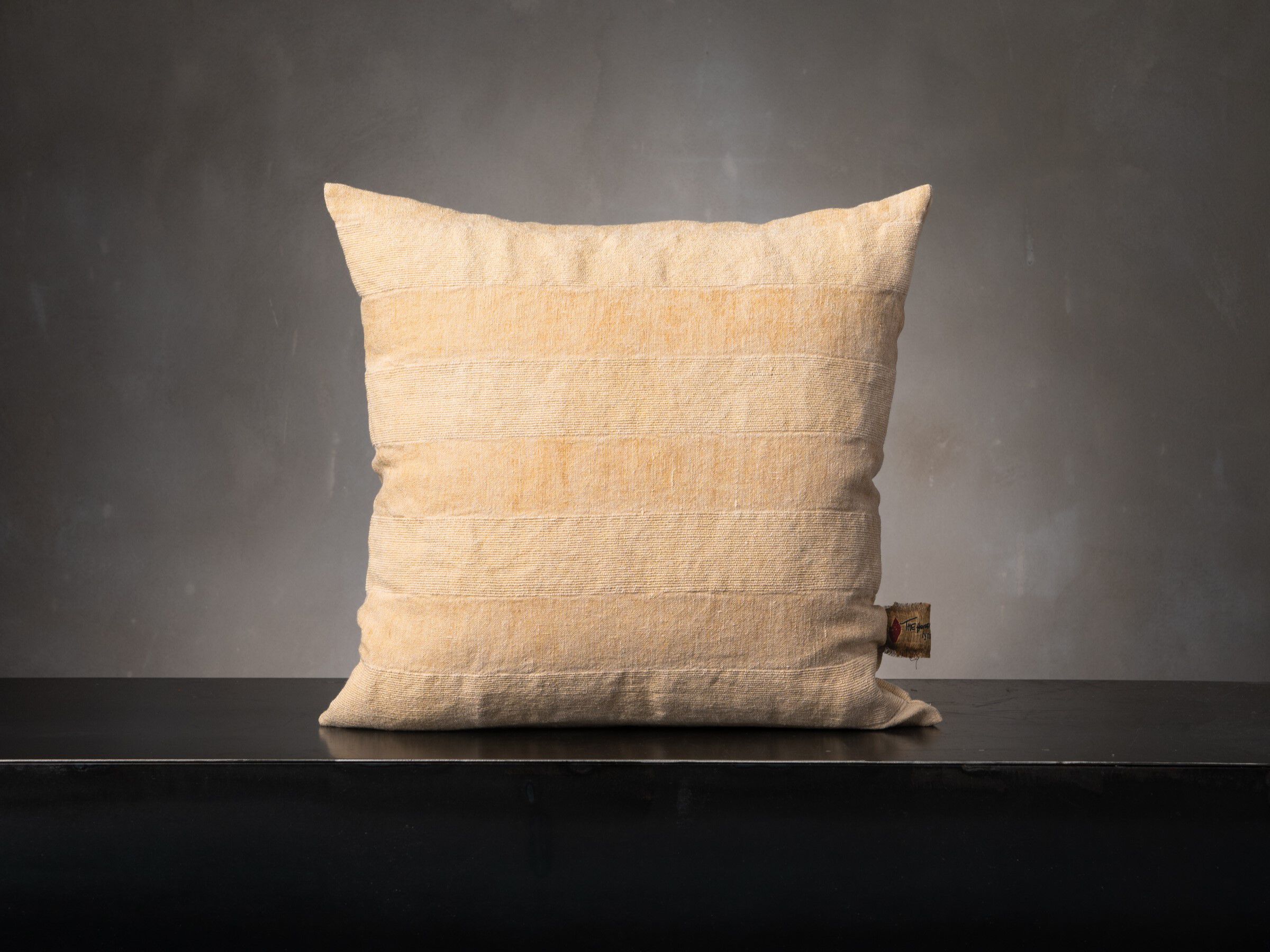 Квадратная льняная подушка The House of Lyria QUINCE ARCH-00035915