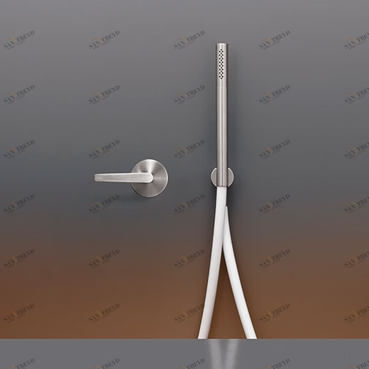 Настенный прогрессивный набор смеситель для ванной / душем с цилиндрическим ручным душем диаметром 18 мм  FLG20 CEADESIGN 