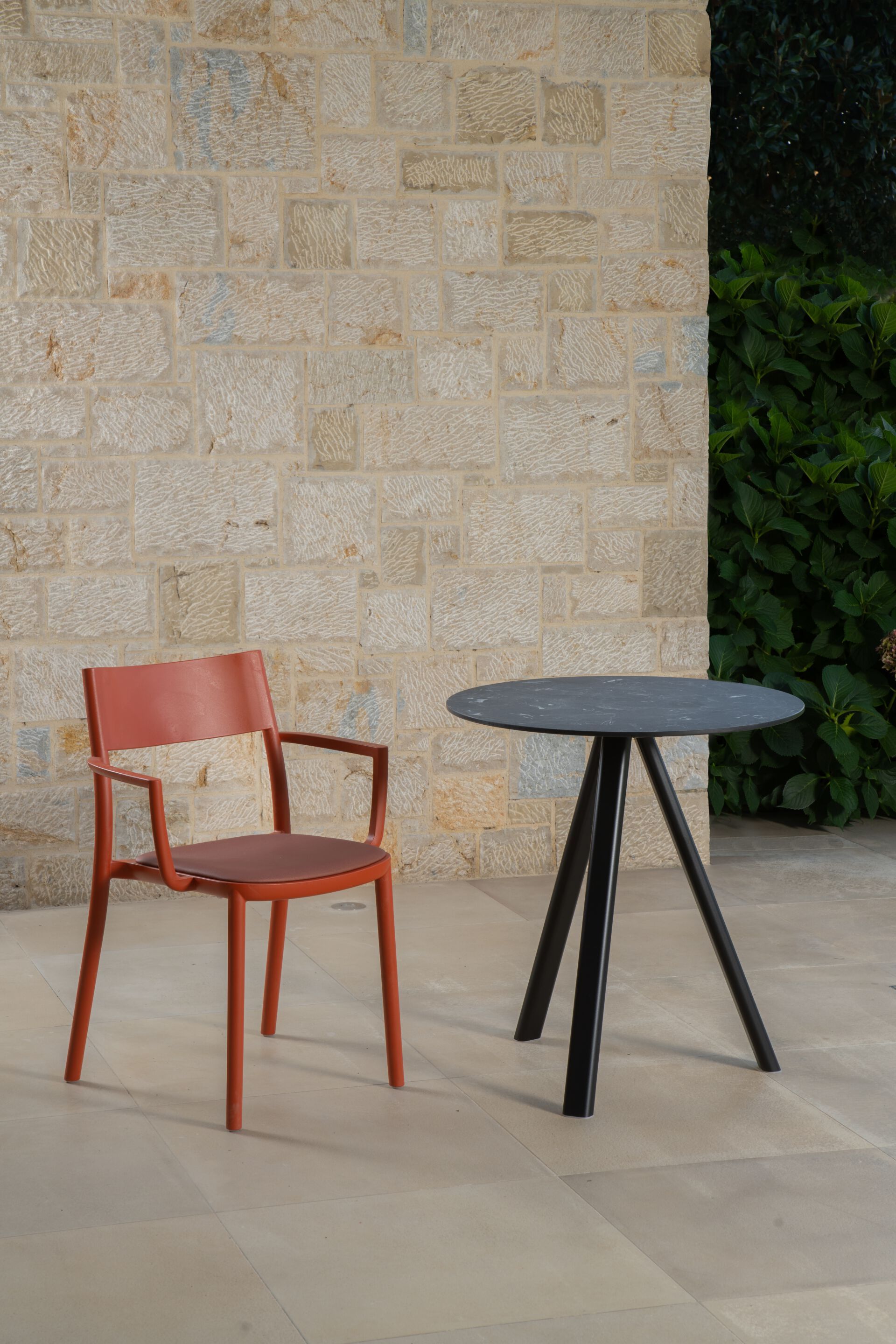 Круглый стол с 3 ножками GABER NORMAN 3-POD ARCH-00009637 - Вид №2