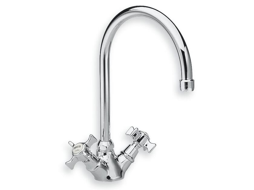 Однорычажный кухонный смеситель с отдельными розетками CRISTINA Rubinetterie кухня-классическая коллекция ARCH-00126093