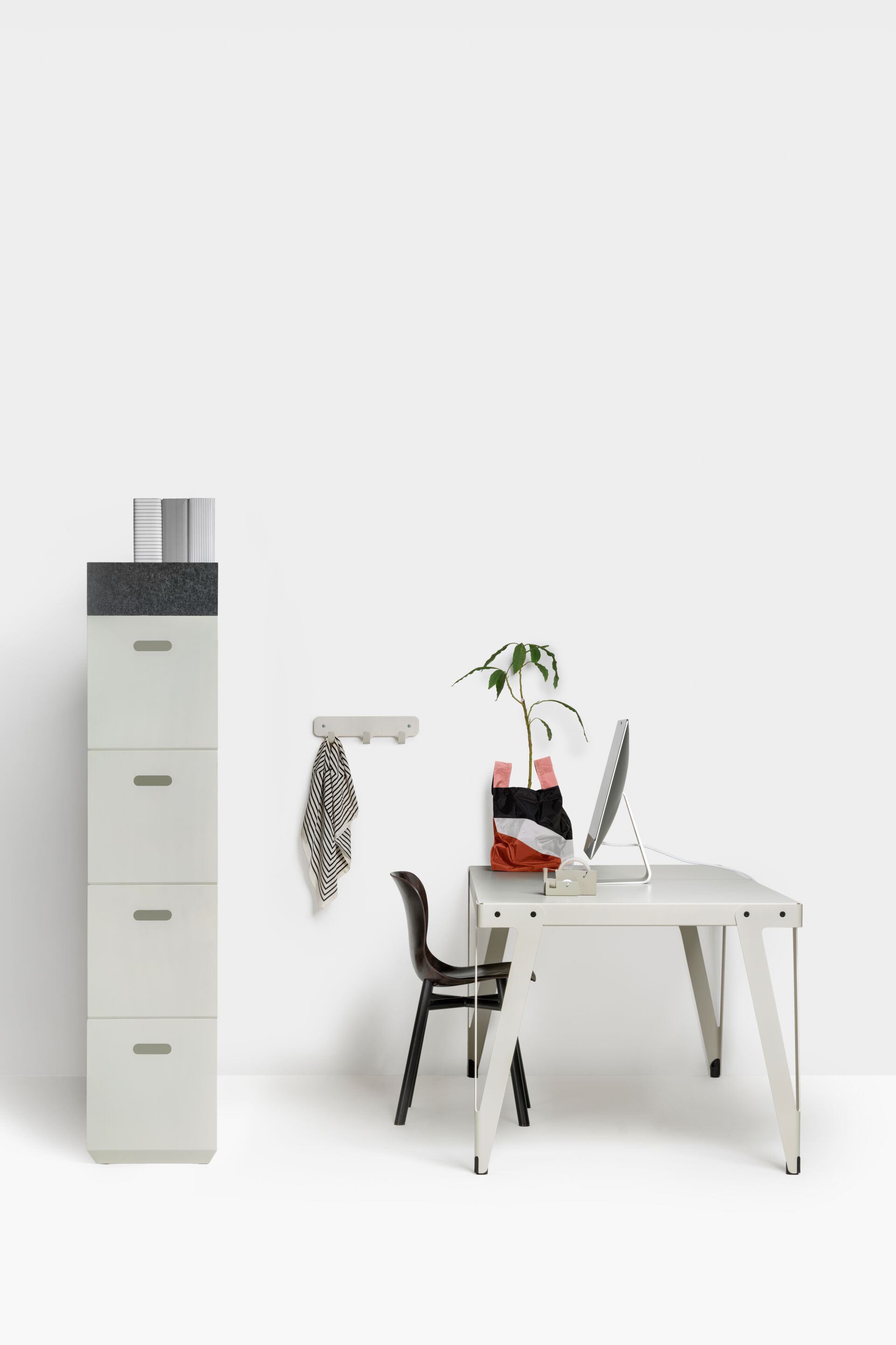 Квадратный стальной стол с порошковым покрытием FUNCTIONALS Lloyd ARCH-00064730 - Вид №11