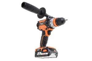 Дрель-шуруповерт AEG BSB 18CBL LI-202C