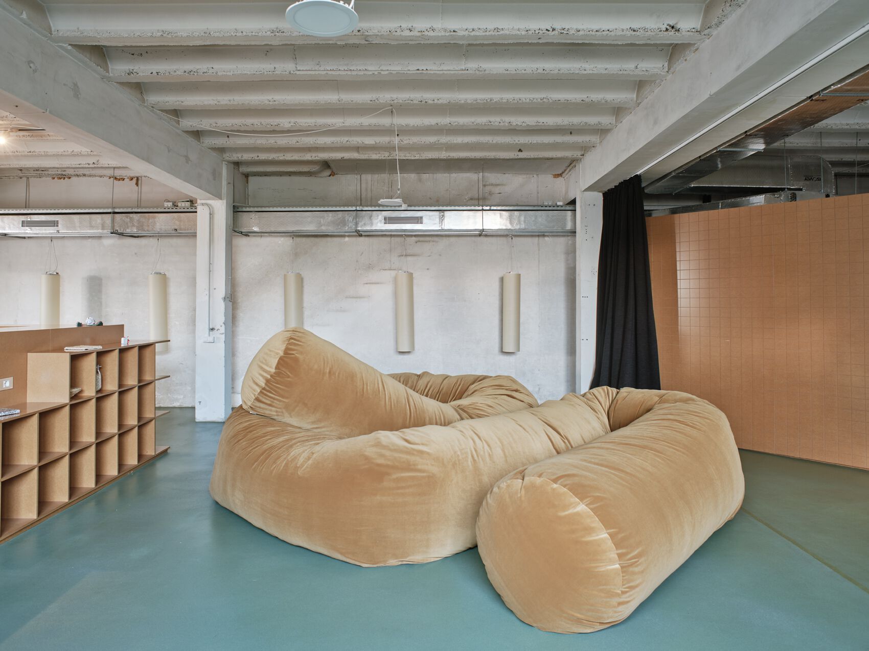 Трансформируемый диван из полиэфирного волокна BD Barcelona SAUSAGE ARCH-00022982 - Вид №17