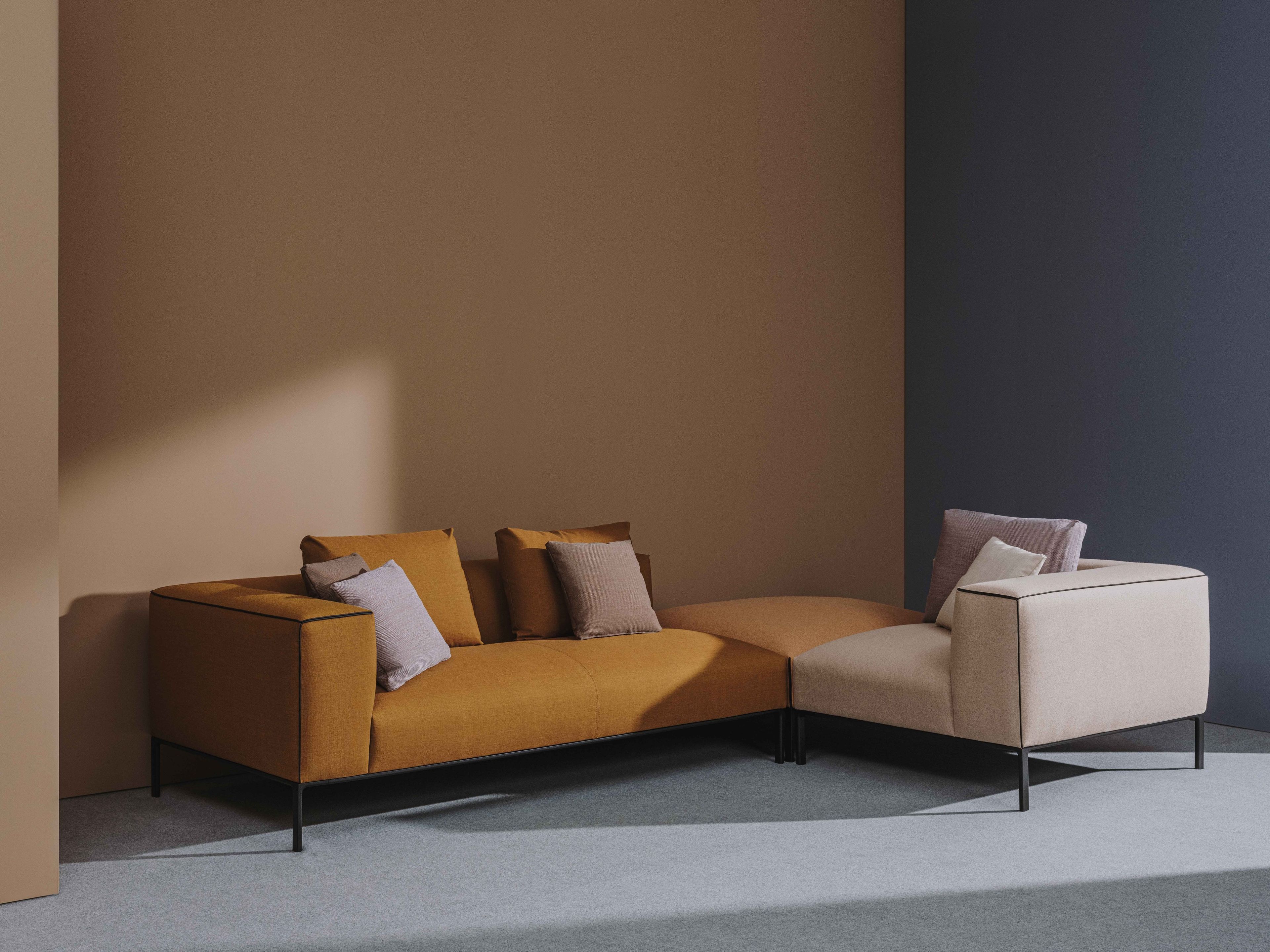 Тканевое угловое кресло Andreu World Raglan Home ARCH-00112285 - Вид №5