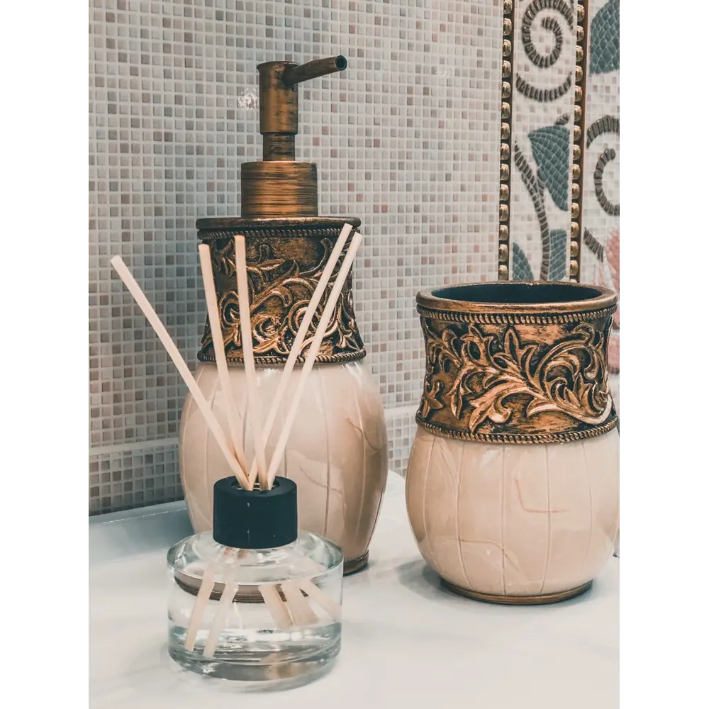 Дозатор для жидкого мыла настольный «Флоренция» полирезина цвет бежевый SWENSA STLM-2036789 - Вид №2