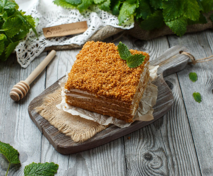 6080 Торт "Медовик" постный Вкусляндия 