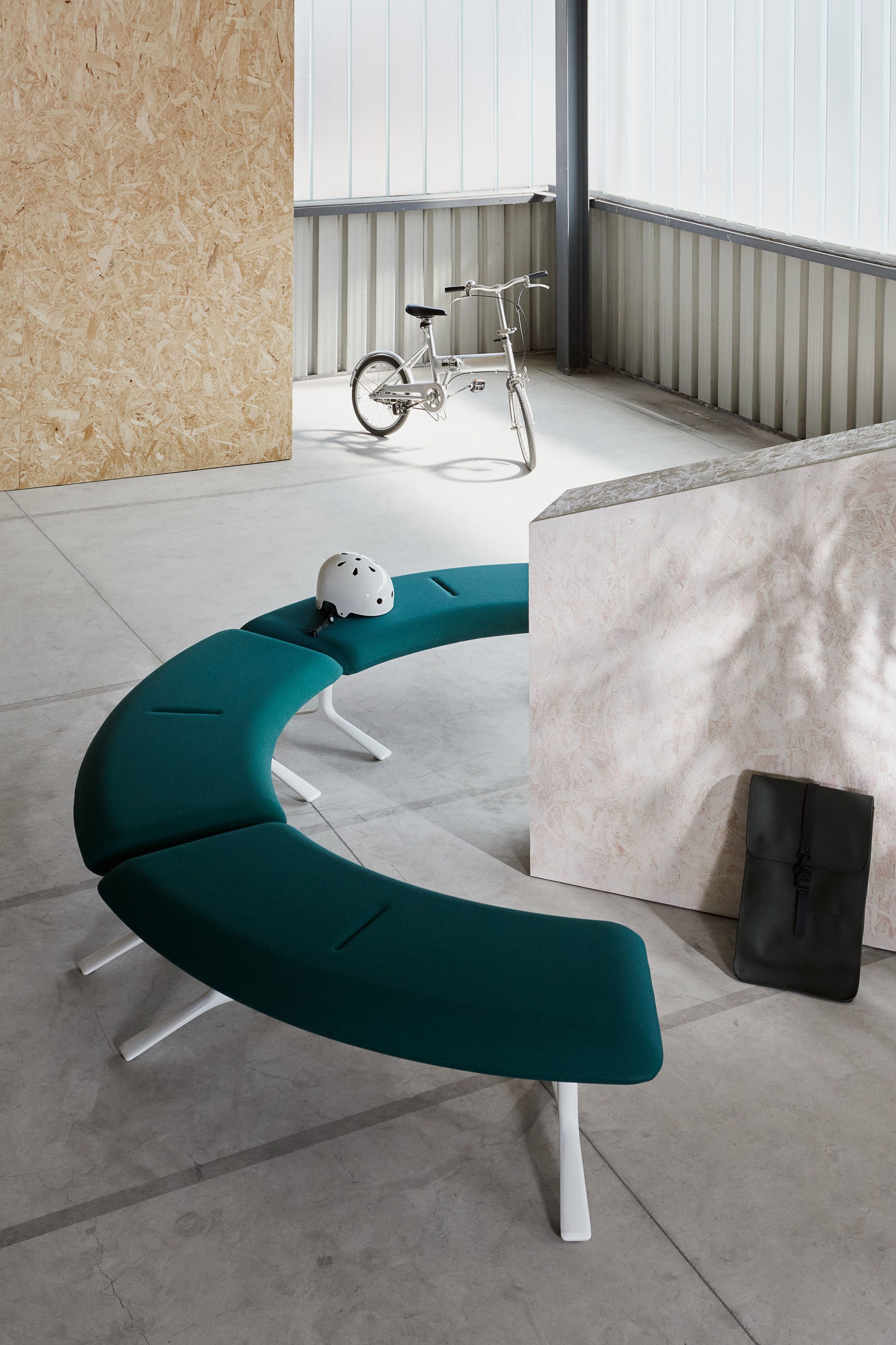 Модульная скамья из ткани со спинкой VAGHI Mewa ARCH-00040378 - Вид №4