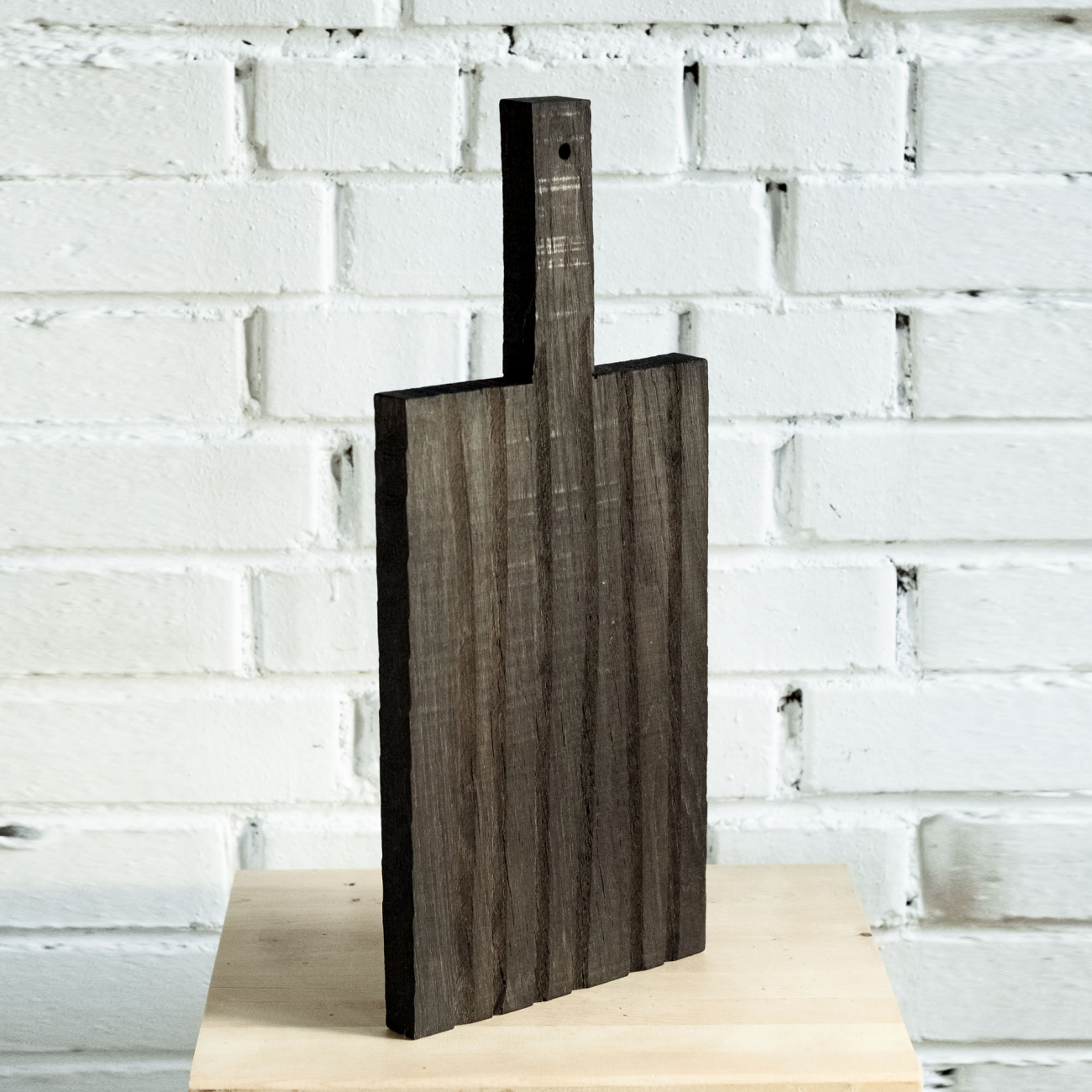 Разделочная доска деревянная прямоугольная с ручкой 48 см "Поле" черная FUGA ДОСКИ РАЗДЕЛОЧНЫЕ 123528 Чёрный  - Вид №1