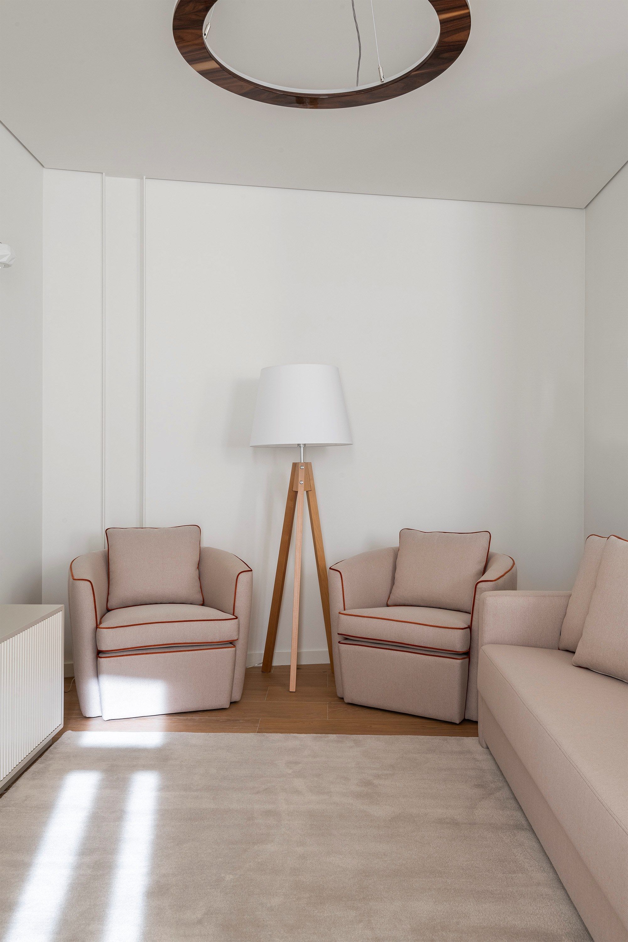 Бархатное кресло с подлокотниками Stylish Club Fortune ARCH-00031938 - Вид №10