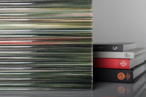 FSRT520 Профиль Castglass выравнивает стекло в дизайне Corduroy + Caprice (горизонтально) Forms-surfaces